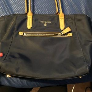 Michael kors tote